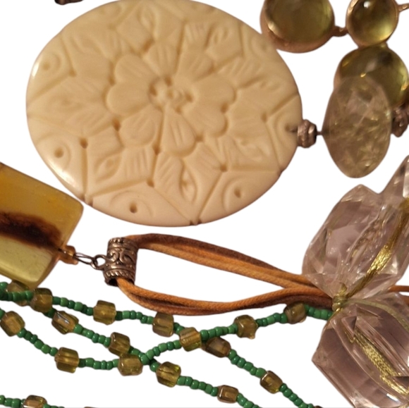 Big Lot Gray & Green & White Themed Jewelry Bundle 21 Whimsigoth Fairy Forrest - Picture 3 of 8